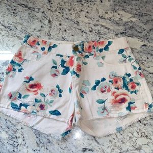 Blu Pepper Floral Denim Shorts